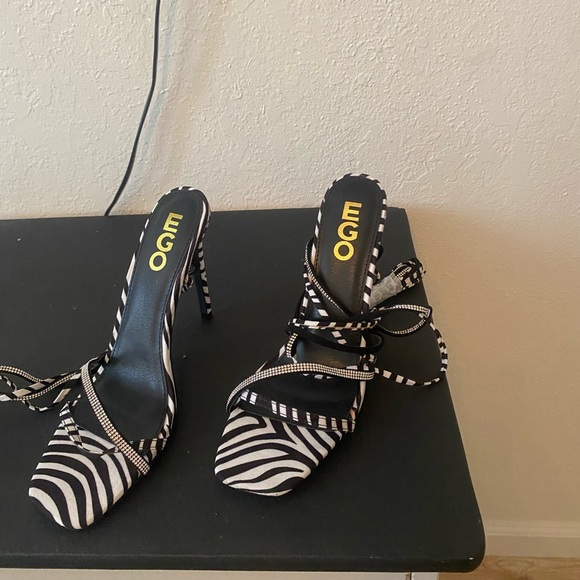 heels - Picture 2 of 2